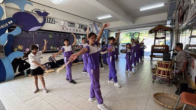 1141016六年級原民舞練習圖片